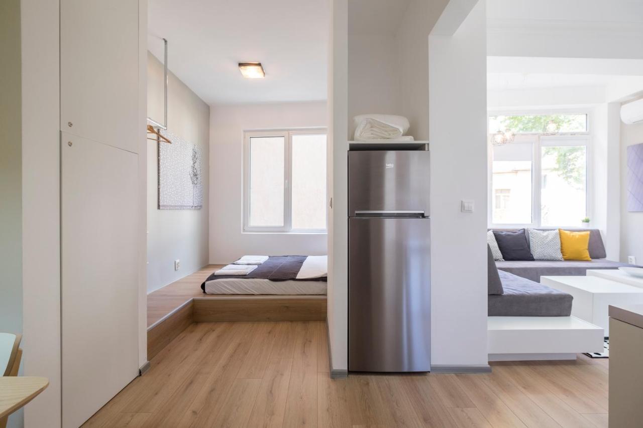 Apartemen Bluewaveplace - Contemporary In Center Of *